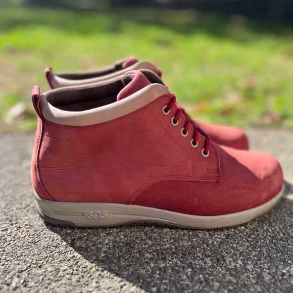 SAS Gretchen Red Lace up Ankle Leather Boots Sz 8.5 - Picture 4 of 9